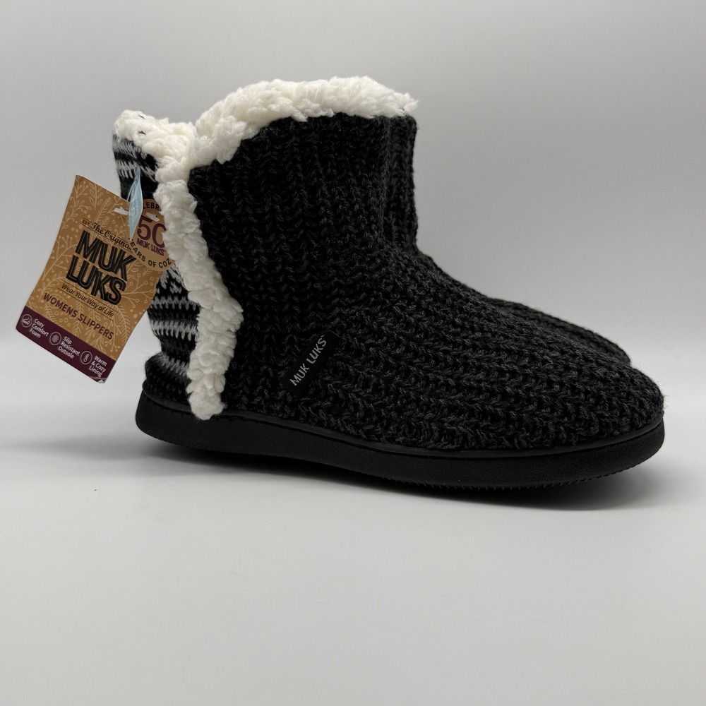 Muk Luks Slipper Boots Women Large 9-10 Black Knit Faux Fur Fair Isle Snowflake
